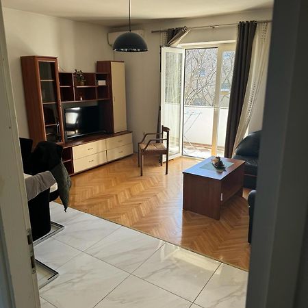 Yakov Free Public Parking And Balcony Apartman Zára Kültér fotó