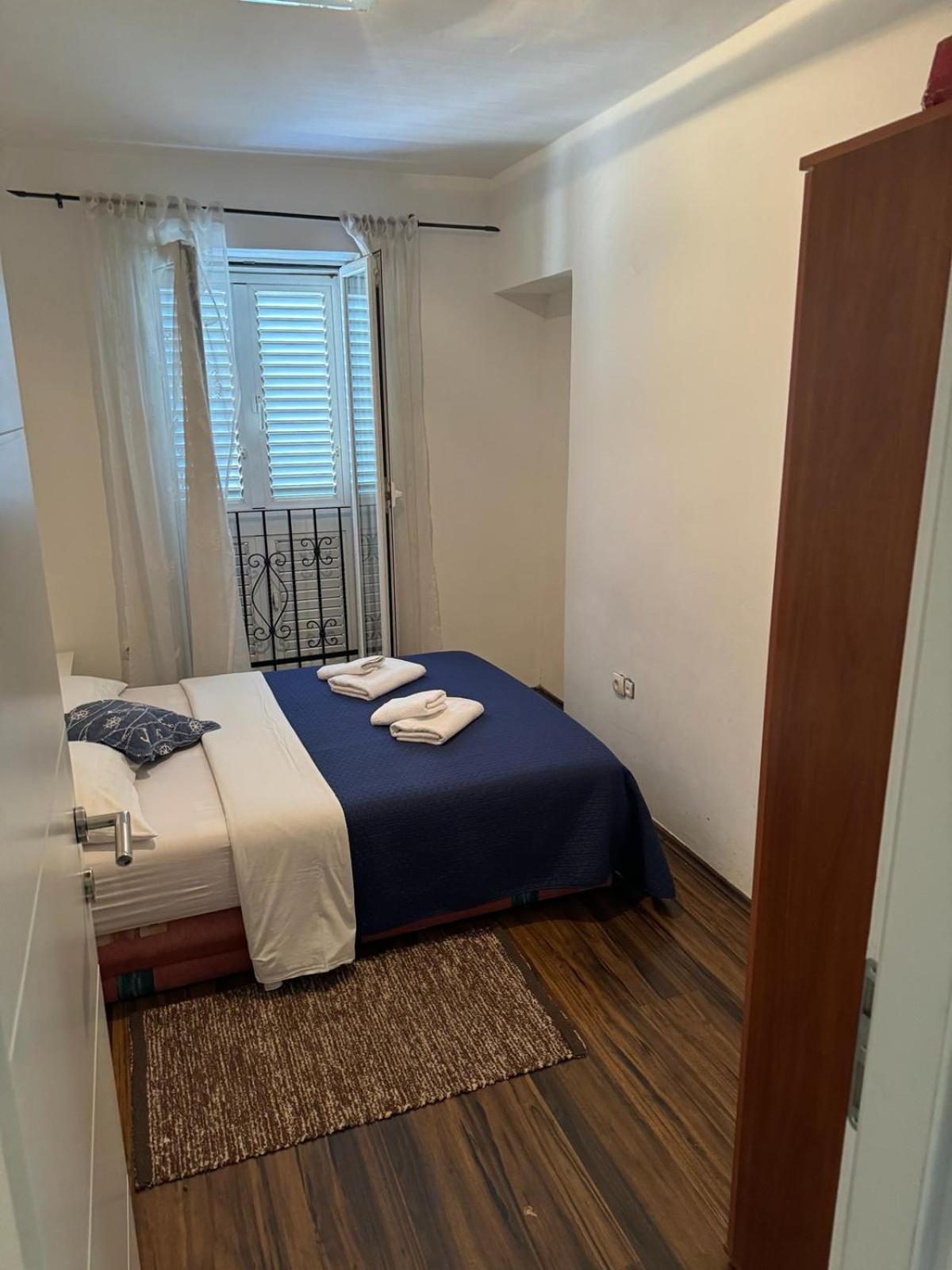 Yakov Free Public Parking And Balcony Apartman Zára Kültér fotó