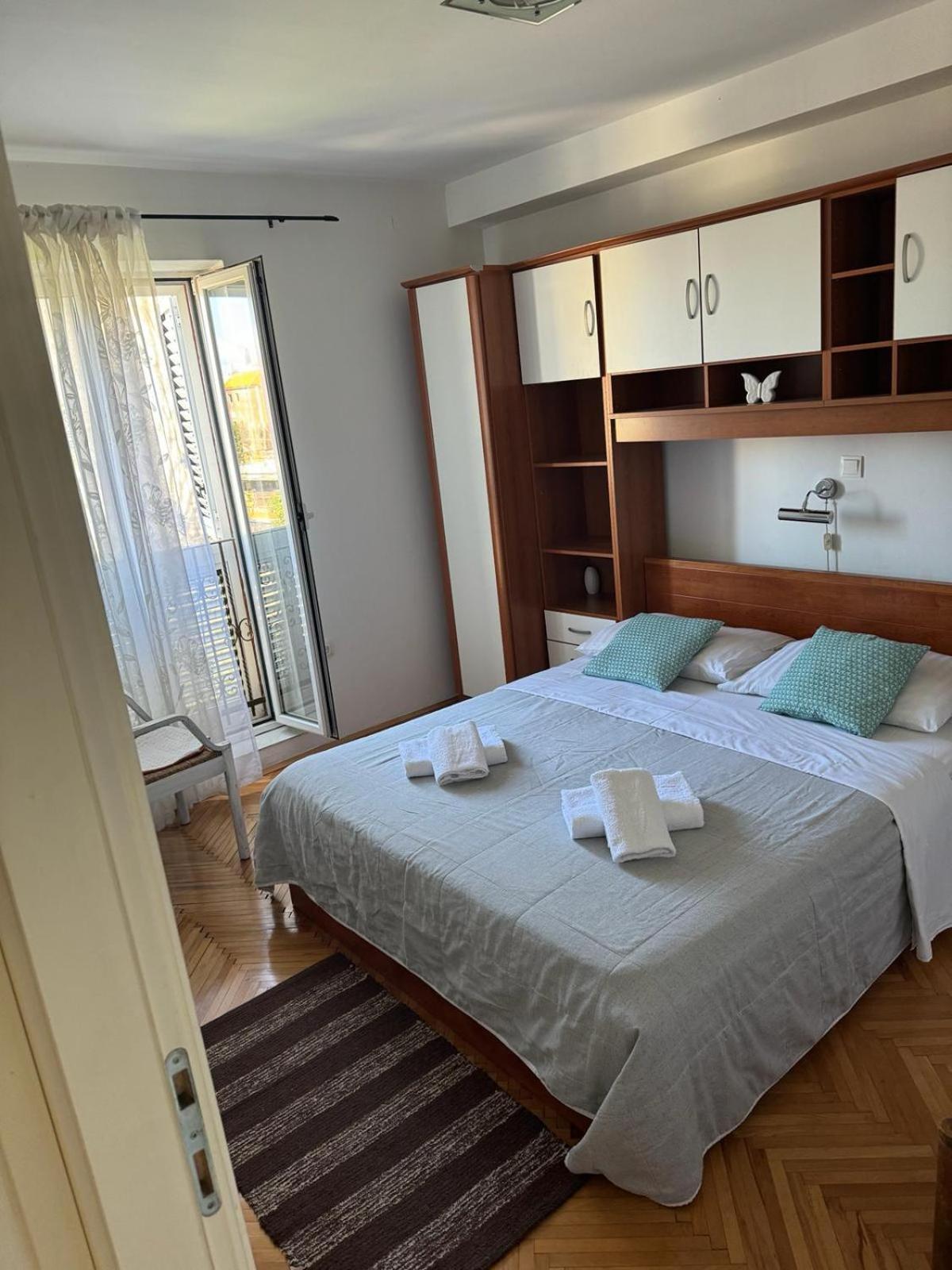 Yakov Free Public Parking And Balcony Apartman Zára Kültér fotó